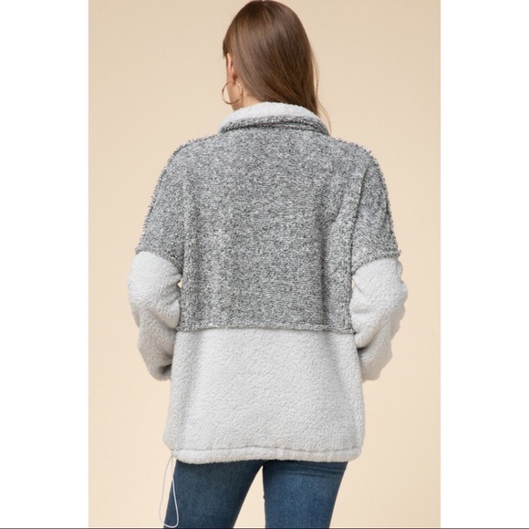 LAST ONE! Color Blocked Sherpa Pullover - Grey - Picture 5 of 5